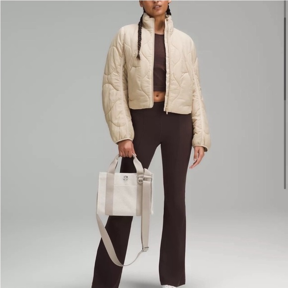 Lululemon Two Tone Canvas Tote Mini Bag 4.5L Mojave Tan/Light Ivory NWT - Picture 7 of 8